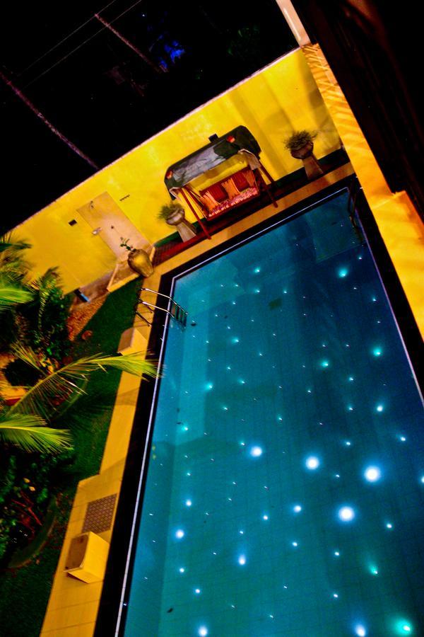 White Palace Hotel Gampaha Luaran gambar